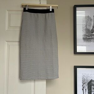 Top shop pencil skirt
Stretches